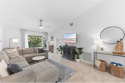 887 Gulf Pavilion Dr #203, Naples, FL 34108 - Photo 13