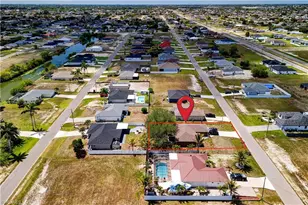 1427 NE Juanita Pl, Cape Coral, FL 33909 - Photo 27