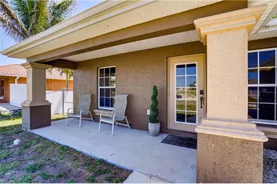 1427 NE Juanita Pl, Cape Coral, FL 33909 - Photo 21
