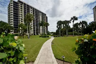 10851 Gulf Shore Dr, Naples, FL 34108 - Photo 33