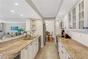 10851 Gulf Shore Dr, Naples, FL 34108 - Photo 3