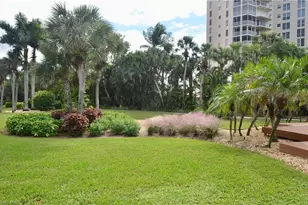 10851 Gulf Shore Dr, Naples, FL 34108 - Photo 35