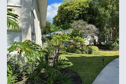 776 Willowbrook Dr #808, Naples, FL 34108 - Photo 3