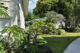 776 Willowbrook Dr, Naples, FL 34108 - Photo 3