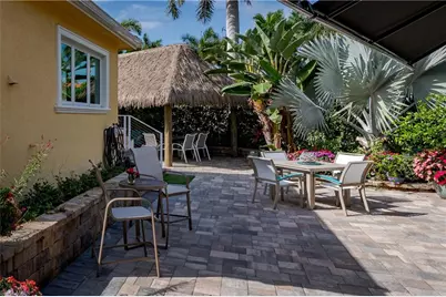 13625 Snapper Ln, Naples, FL 34114 - Photo 9