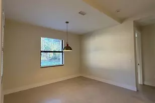 526 37th Ave NE, Naples, FL 34120 - Photo 9