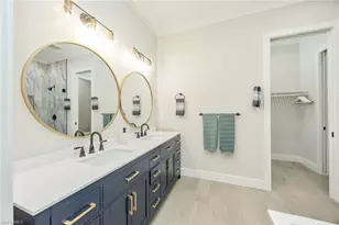 3552 Hibiscus Ave, Naples, FL 34104 - Photo 15