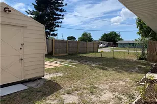 1120 Vineyard St, Lehigh Acres, FL 33936 - Photo 17