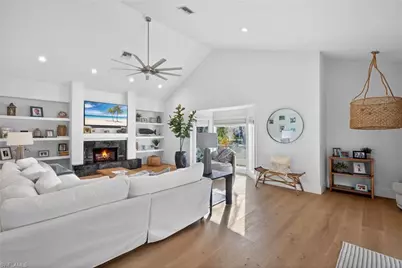 7657 Ponte Verde Way, Naples, FL 34109 - Photo 9