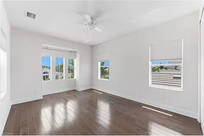 8957 Mustique Ln, Naples, FL 34114 - Photo 23