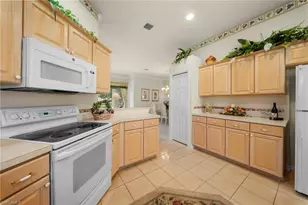 487 Preswick Ln, Naples, FL 34120 - Photo 15
