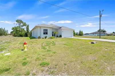 121 NE 8th Ter, Cape Coral, FL 33909 - Photo 31