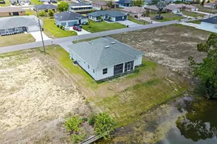 121 NE 8th Terrace, Cape Coral, FL 33909 - Photo 35