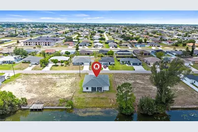 121 NE 8th Ter, Cape Coral, FL 33909 - Photo 37