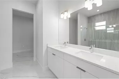 121 NE 8th Ter, Cape Coral, FL 33909 - Photo 23