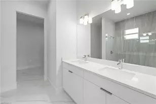 121 NE 8th Terrace, Cape Coral, FL 33909 - Photo 23