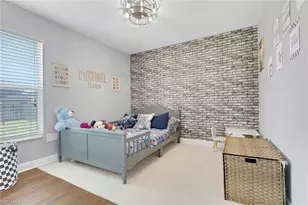 3300 Valencia Dr, Naples, FL 34120 - Photo 15