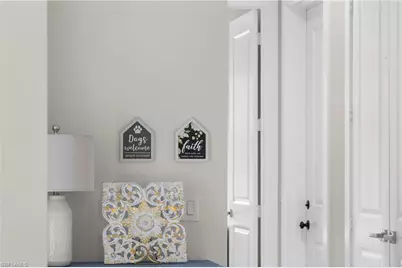 3012 Pine Tree Dr, Naples, FL 34112 - Photo 5