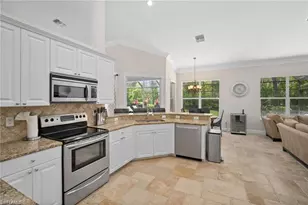8884 Mustang Island Cir, Naples, FL 34113 - Photo 13