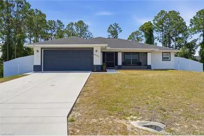 2907 18th St SW, Lehigh Acres, FL 33976 - Photo 5