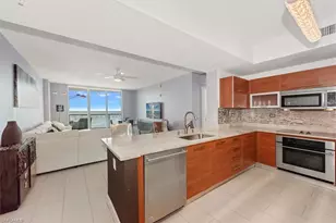3000 Oasis Grand Blvd, Fort Myers, FL 33916 - Photo 15