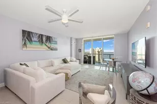 3000 Oasis Grand Blvd, Fort Myers, FL 33916 - Photo 19