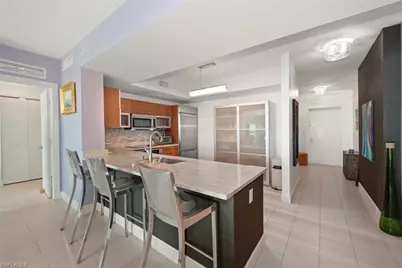 3000 Oasis Grand Blvd #2205, Fort Myers, FL 33916 - Photo 9