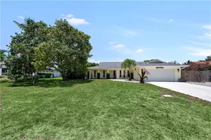 639 S Pompano Dr, Naples, FL 34110 - Photo 1