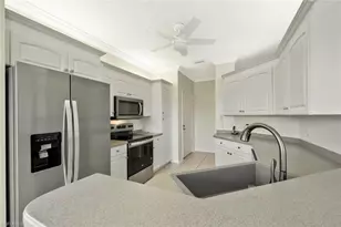 5877 3 Iron Dr, Naples, FL 34110 - Photo 13