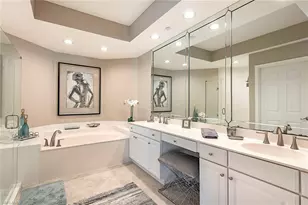 4255 Gulf Shore Blvd N, Naples, FL 34103 - Photo 7