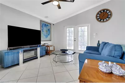 7477 Lourdes Ct, Naples, FL 34104 - Photo 5
