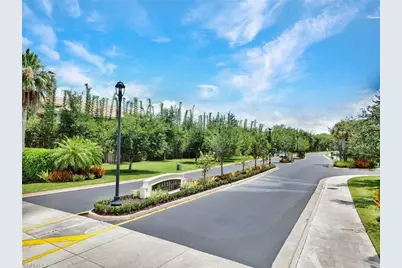 13423 Silktail Dr, Naples, FL 34109 - Photo 3