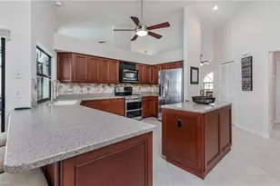 512 SE 33rd Terrace, Cape Coral, FL 33904 - Photo 11