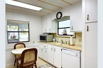 16 Turquoise Ave, Naples, FL 34114 - Photo 11