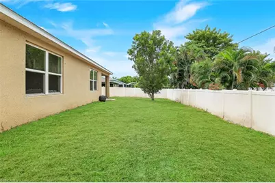 8117 Sandpiper Rd, Fort Myers, FL 33967 - Photo 21
