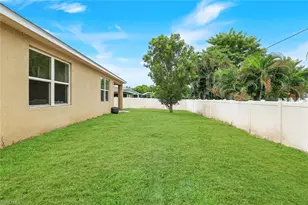 8117 Sandpiper Rd, Fort Myers, FL 33967 - Photo 21