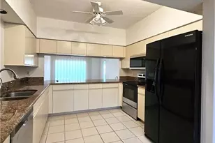 6025 Chardonnay Ln, Naples, FL 34119 - Photo 7