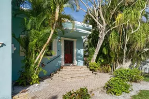 1283 Grand Canal Dr, Naples, FL 34110 - Photo 21