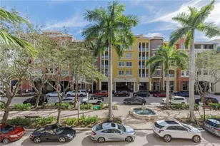 410 Bayfront Pl, Naples, FL 34102 - Photo 9