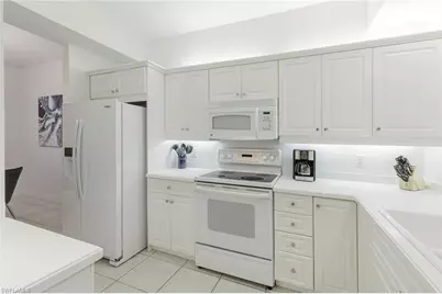 410 Bayfront Pl #2204, Naples, FL 34102 - Photo 17