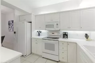 410 Bayfront Pl, Naples, FL 34102 - Photo 17
