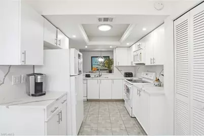 7320 Glenmoor Ln #2206, Naples, FL 34104 - Photo 9