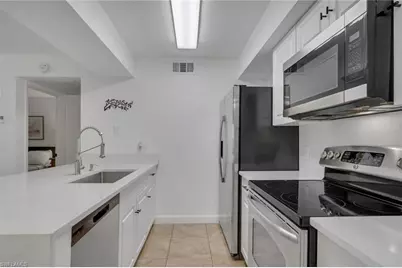 5307 Summerlin Rd #708, Fort Myers, FL 33919 - Photo 9