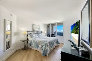 4041 Gulf Shore Blvd N, Naples, FL 34103 - Photo 17