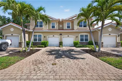 8541 Oakshade Cir #2, Fort Myers, FL 33919 - Photo 1