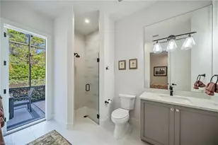 2943 Coco Lakes Dr, Naples, FL 34105 - Photo 19
