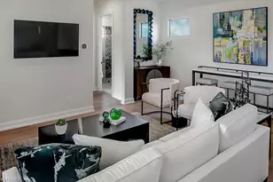 2935 Coco Lakes Dr, Naples, FL 34105 - Photo 19