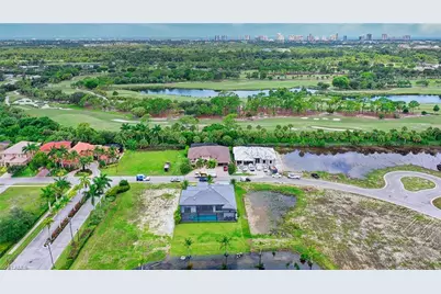 2938 Coco Lakes Dr, Naples, FL 34105 - Photo 19
