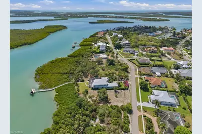 821 Caxambas Dr, Marco Island, FL 34145 - Photo 7