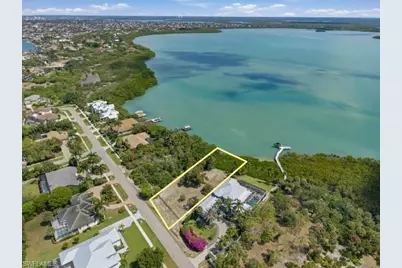 821 Caxambas Dr, Marco Island, FL 34145 - Photo 1
